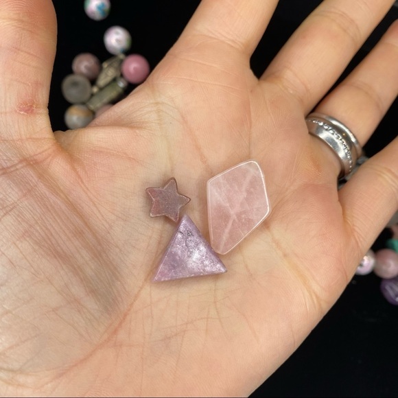 Mixed Lot Craft Jewelry Beads Round Quartz Metal Triangles Stars Pink Purple - Picture 8 of 9